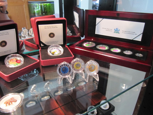 Coins-Storage-And-Display